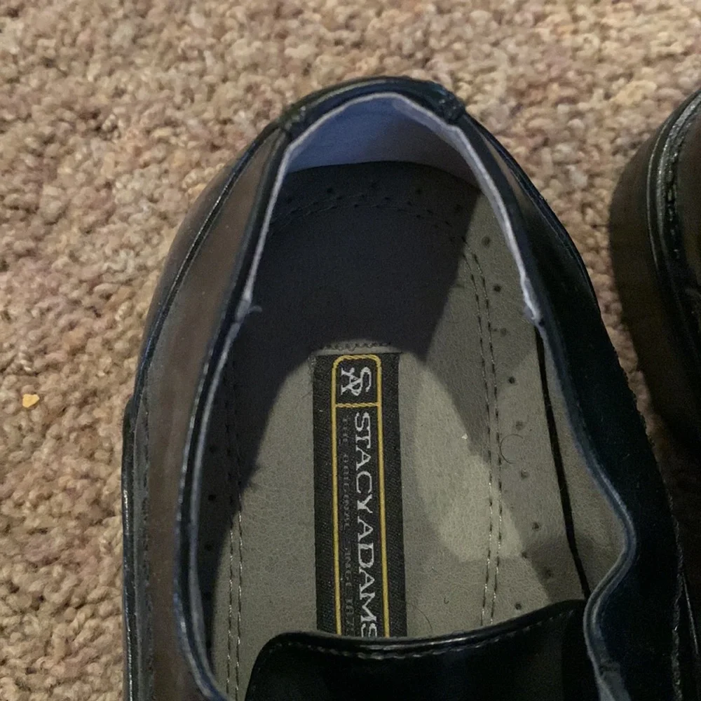 Boy’s dress shoes - Picture 2 of 4